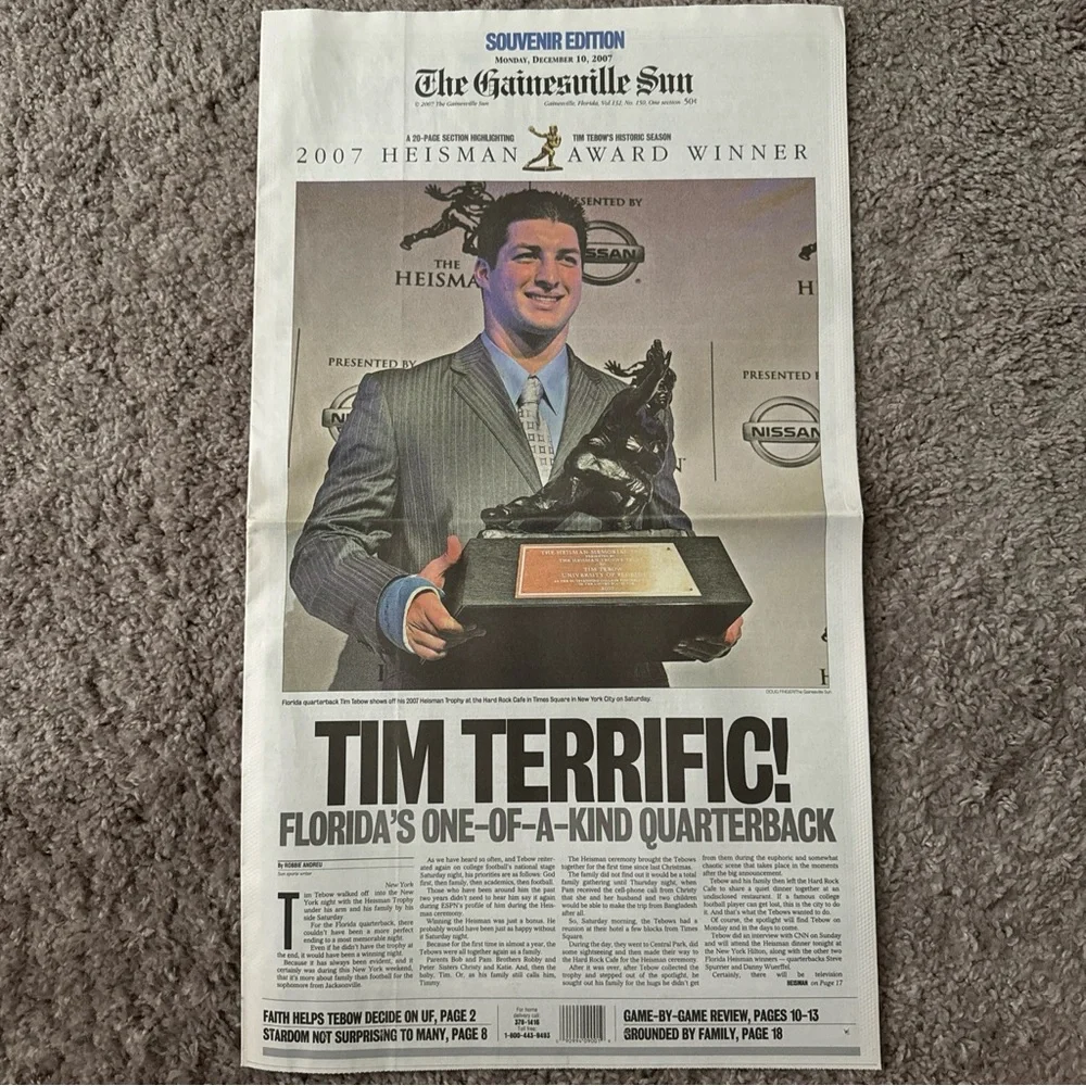 SOLD - 2007 UF Florida Gators Tim Tebow Heisman Gainesville Sun Newspaper - Picture 2 of 2